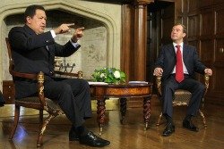 Начались закрытые переговоры Медведева с Чавесом