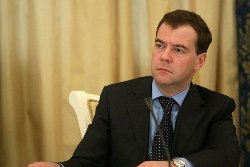 Медведев: РФ будет способствовать развитию Вьетнама