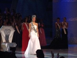 В конкурсе «Мисс Мира-2010» победила американка