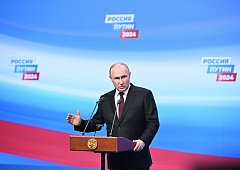 Путин побеждает на выборах президента 