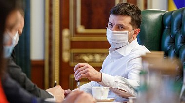 Рекордная заболеваемость коронавирусом на Украине: эксперты и политики об угрозах пандемии