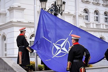 Обострение отношений России и НАТО: обзор оценок западных экспертов