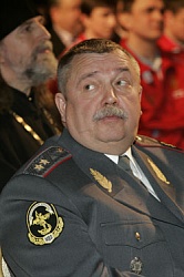 Николай Овчинников, заместитель министра внутренних дел, генерал-полковник милиции 
