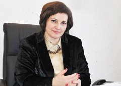 Самарская чиновница, предложившая матерям-одиночкам «разводить огороды», за три года заработала почти 15 млн рублей