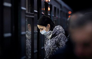 Больше половины россиян столкнулись с экономическими последствиями коронавируса
