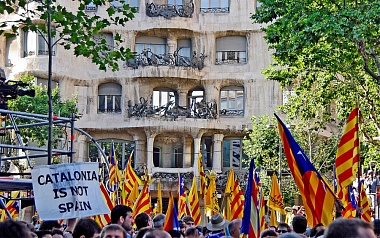 Минюст Испании: Каталонию можно временно лишить автономии