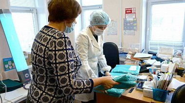 Четвертая волна: как волонтеры и депутаты «Единой России» помогают в борьбе с пандемией в регионах