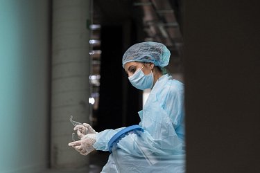 В ожидании пика: эксперты о новой волне коронавируса в России