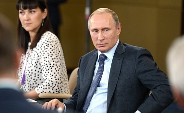 Путин: мы не должны и не будем замыкаться в коконе от зарубежной культуры