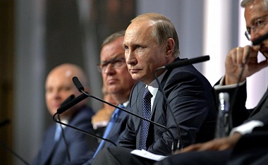 Путин: в экономике России наблюдаются первые признаки стабилизации