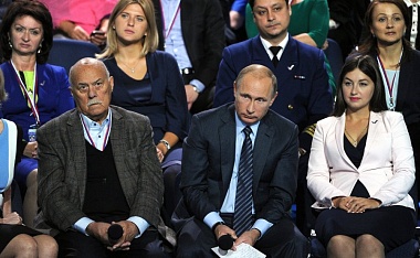 Путин: лечение чиновников за рубежом можно сравнить с наличием у них иностранных счетов