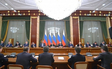 Путин: Своевременно нужно было отменить транспортный налог, не доводить людей