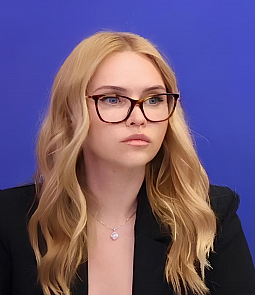 Золотой парашют на руинах