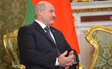 Выборы близко: как Лукашенко демонстративно отдаляется от России