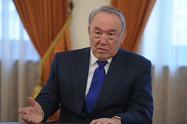 Назарбаев готовится к досрочным выборам