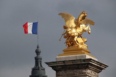 Религия важнее свободы слова: что россияне думают о терактах во Франции