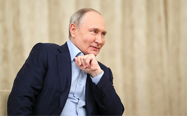 Путин в глазах россиян: мудрый и волевой