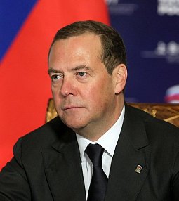 Медведев: Нужно приостановить дипломатические сношения с ЕС